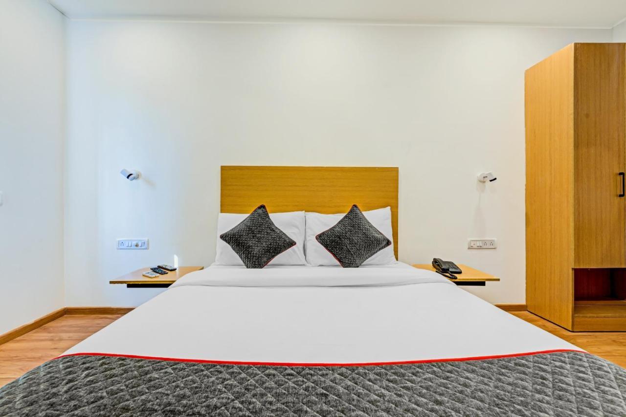 Oyo Townhouse 74871 Thoraipakkam Hotel Chennai Luaran gambar