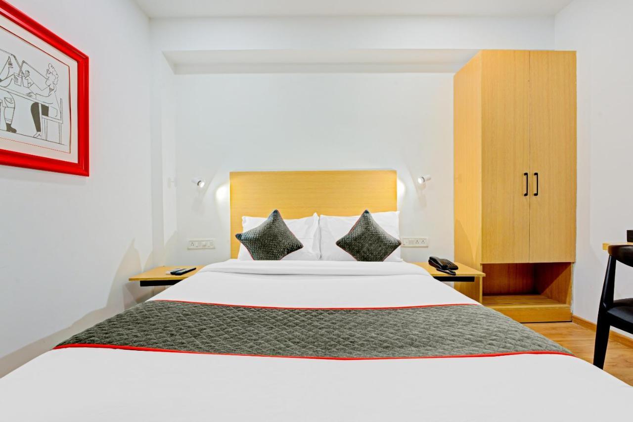 Oyo Townhouse 74871 Thoraipakkam Hotel Chennai Luaran gambar