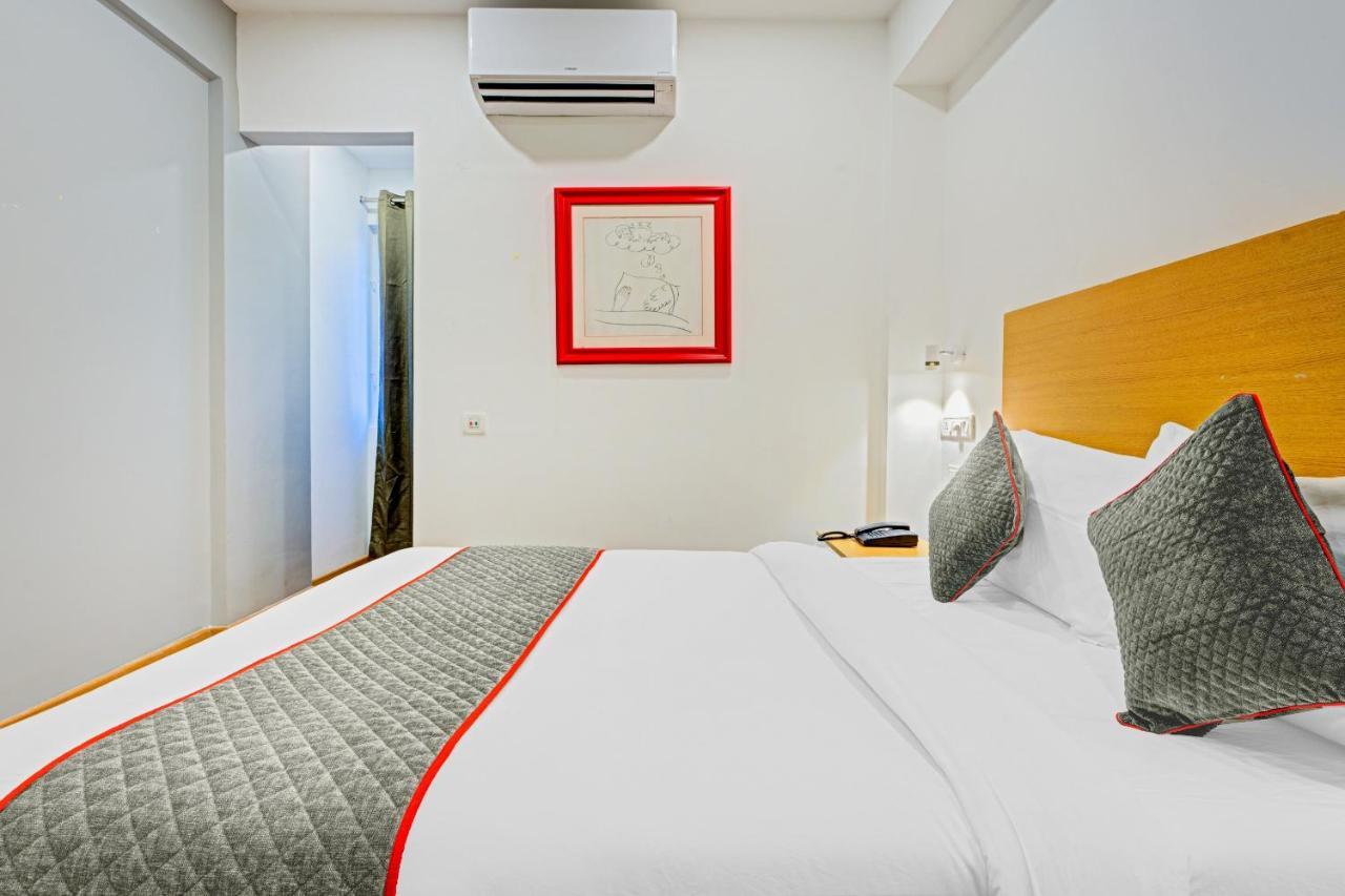 Oyo Townhouse 74871 Thoraipakkam Hotel Chennai Luaran gambar